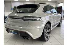 23/23 Porsche Macan T  2.0 SUV Petrol 4WD 265 ps