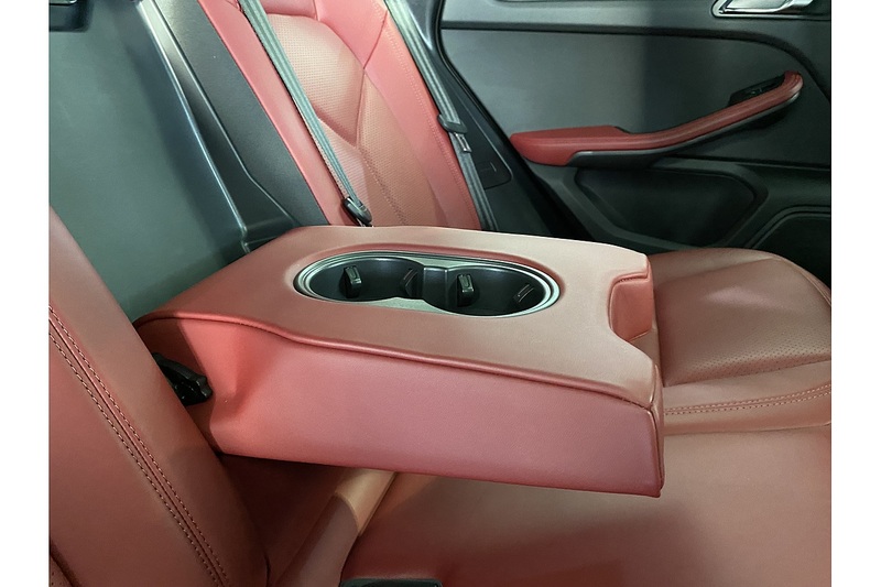 Porsche 2.0T T SUV 5dr Petrol PDK 4WD Euro 6 (s/s) (265 ps)