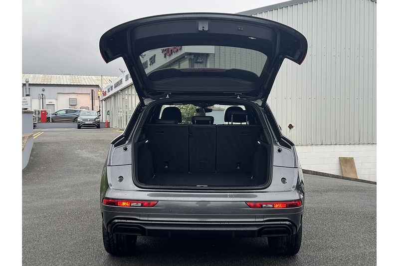 Audi 2.0 TDI 40 Edition 1 SUV 5dr Diesel S Tronic quattro Euro 6 (s/s) (204 ps)