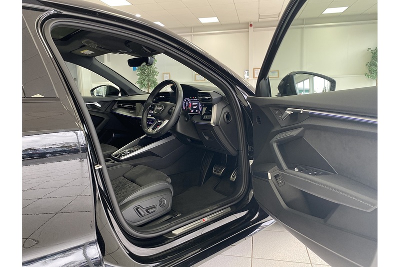 Audi 2.0 TFSI Vorsprung Saloon 4dr Petrol S Tronic quattro Euro 6 (s/s) (310 ps)