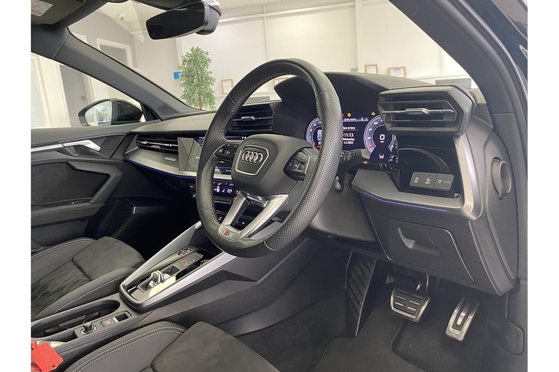 Audi 2.0 TFSI Vorsprung Saloon 4dr Petrol S Tronic quattro Euro 6 (s/s) (310 ps)