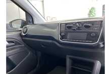 22/22 Volkswagen up! 1.0 up! Hatchback Petrol Manual