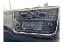22/22 Volkswagen up! 1.0 up! Hatchback Petrol Manual