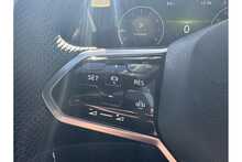 21/21 Volkswagen Golf 1.5 TSI R-Line Hatchback Petrol 130 ps