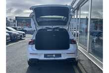 21/21 Volkswagen Golf 1.5 TSI R-Line Hatchback Petrol 130 ps