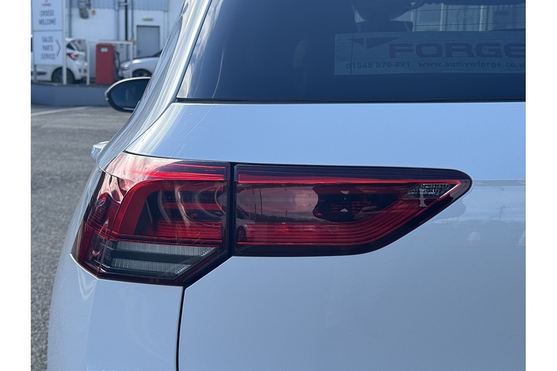 Volkswagen 1.5 TSI R-Line Hatchback 5dr Petrol Manual Euro 6 (s/s) (130 ps)