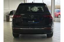 22/72 Volkswagen Tiguan TSI Life 1.5 SUV Petrol DSG 150 ps