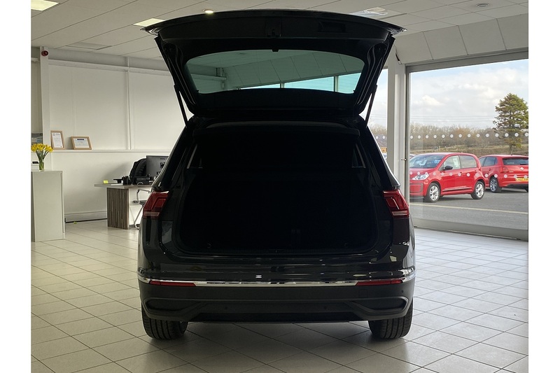 Volkswagen 1.5 TSI Life SUV 5dr Petrol DSG Euro 6 (s/s) (150 ps)