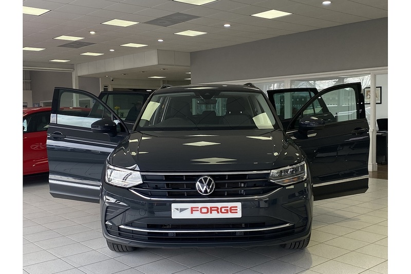 Volkswagen 1.5 TSI Life SUV 5dr Petrol DSG Euro 6 (s/s) (150 ps)