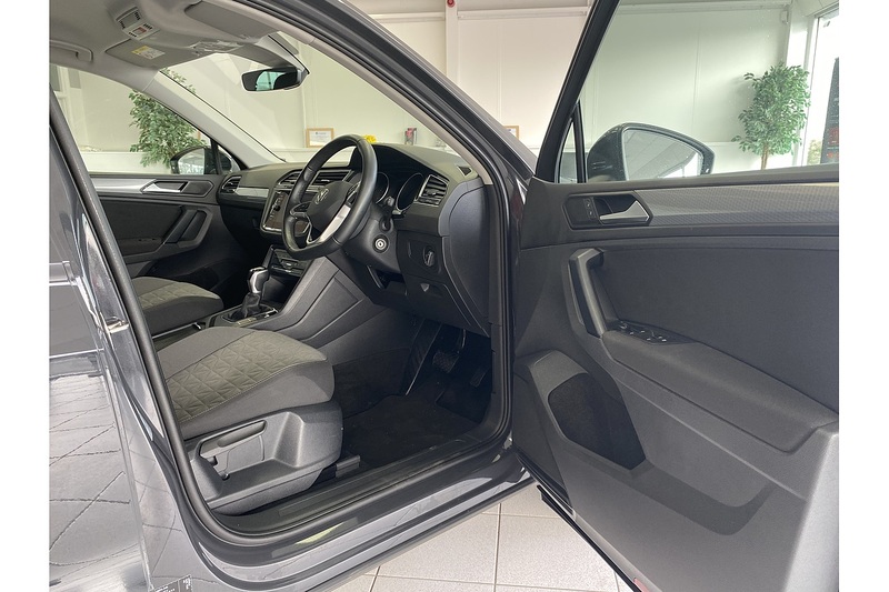 Volkswagen 1.5 TSI Life SUV 5dr Petrol DSG Euro 6 (s/s) (150 ps)