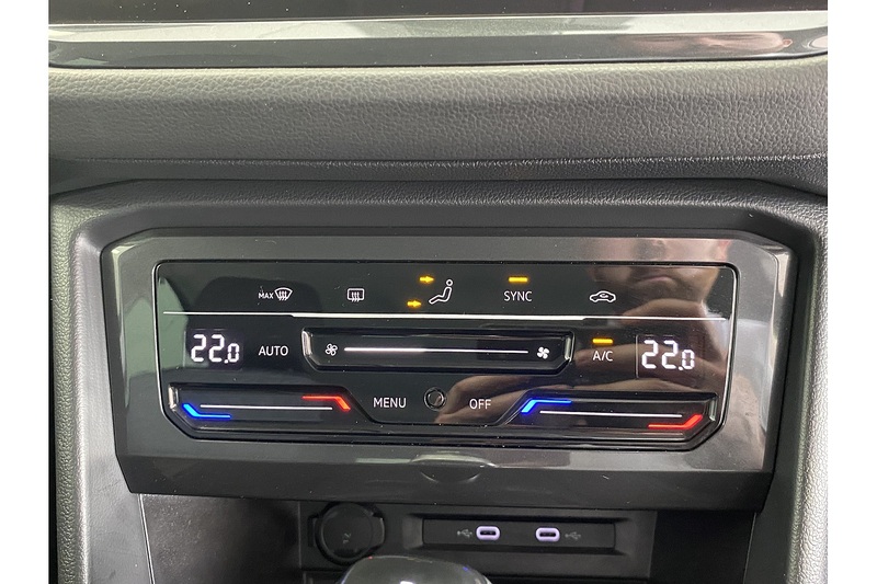 Volkswagen 1.5 TSI Life SUV 5dr Petrol DSG Euro 6 (s/s) (150 ps)