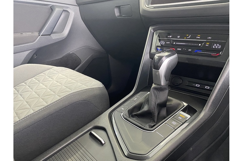 Volkswagen 1.5 TSI Life SUV 5dr Petrol DSG Euro 6 (s/s) (150 ps)