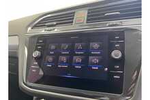 22/72 Volkswagen Tiguan TSI Life 1.5 SUV Petrol DSG 150 ps