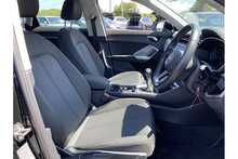 21/71 Audi Q3 1.5 TFSI CoD 35 Technik Manual 150 ps