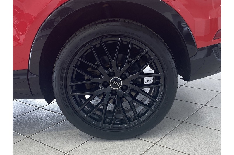 Audi 2.0 TDI Black Edition SUV 5dr Diesel Manual quattro Euro 6 (s/s) (150 ps)