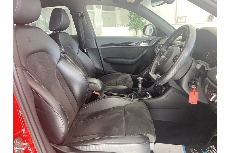 Audi 2.0 TDI Black Edition SUV 5dr Diesel Manual quattro Euro 6 (s/s) (150 ps)