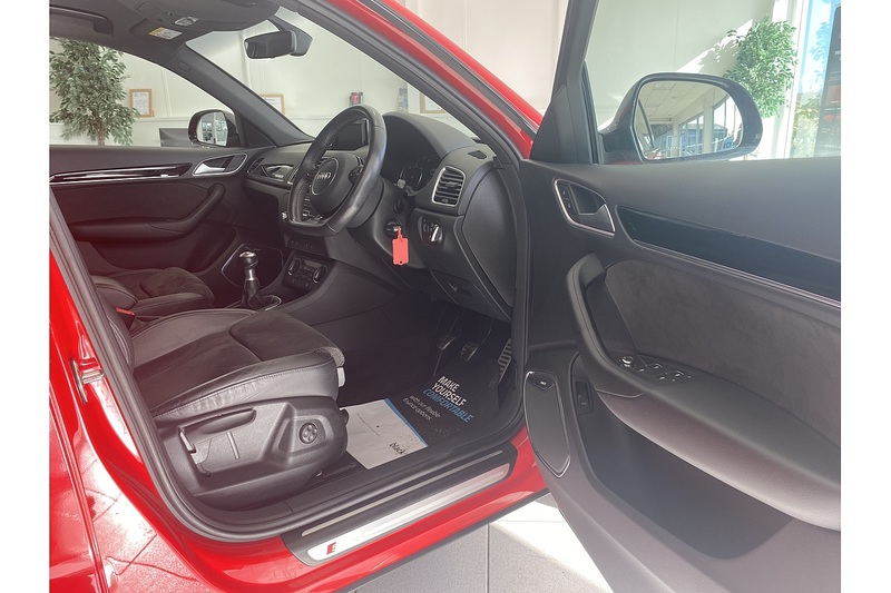 Audi 2.0 TDI Black Edition SUV 5dr Diesel Manual quattro Euro 6 (s/s) (150 ps)