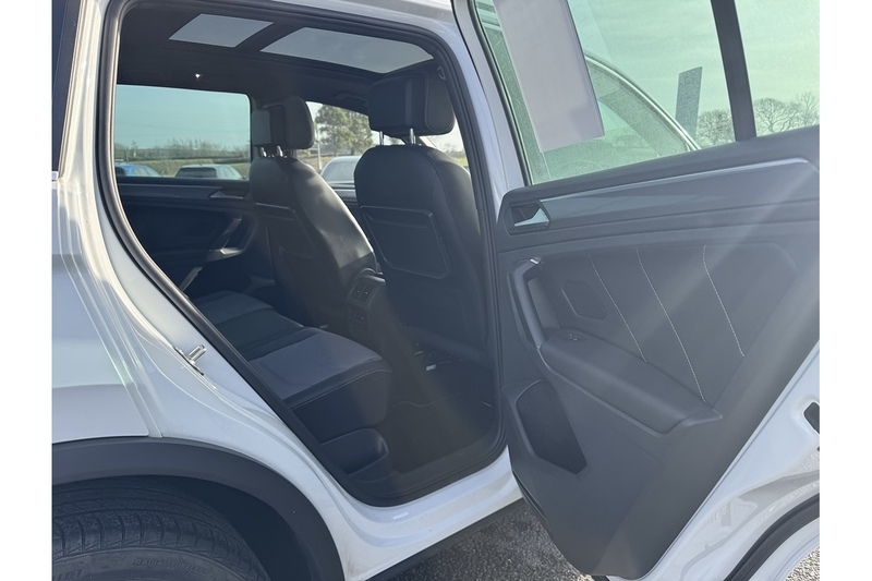 Volkswagen 2.0 TDI R-Line Tech SUV 5dr Diesel Manual Euro 6 (s/s) (150 ps)