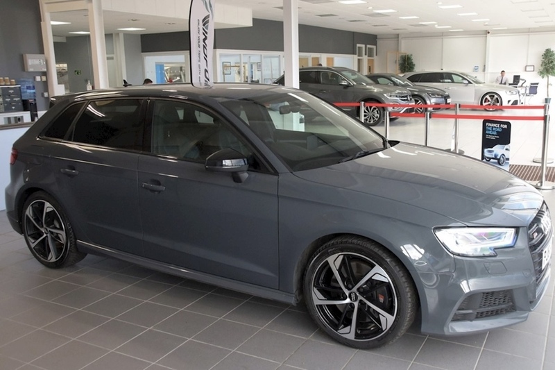 Audi 2.0 TFSI Black Edition Sportback 5dr Petrol S Tronic quattro Euro 6 (s/s) (300 ps)