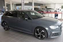 19/68 Audi S3 2.0 TFSI Black EditionS Tronic quattro 300 ps