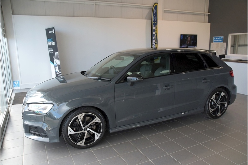 Audi 2.0 TFSI Black Edition Sportback 5dr Petrol S Tronic quattro Euro 6 (s/s) (300 ps)