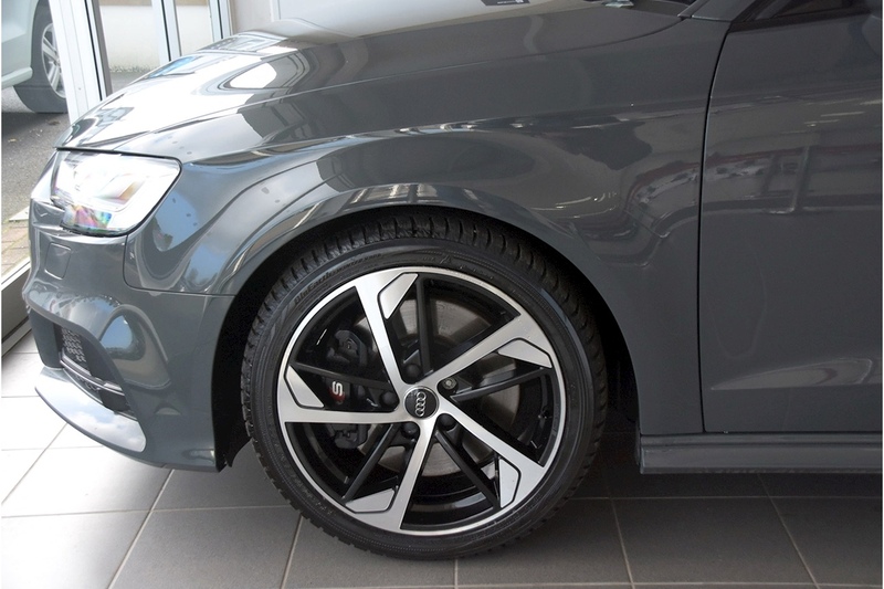 Audi 2.0 TFSI Black Edition Sportback 5dr Petrol S Tronic quattro Euro 6 (s/s) (300 ps)