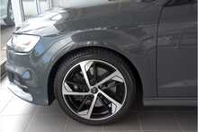 19/68 Audi S3 2.0 TFSI Black EditionS Tronic quattro 300 ps