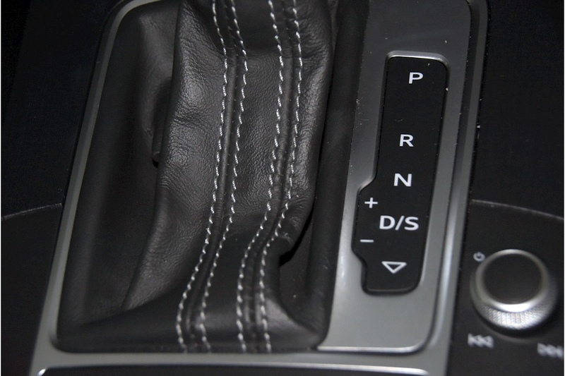 Audi 2.0 TFSI Black Edition Sportback 5dr Petrol S Tronic quattro Euro 6 (s/s) (300 ps)