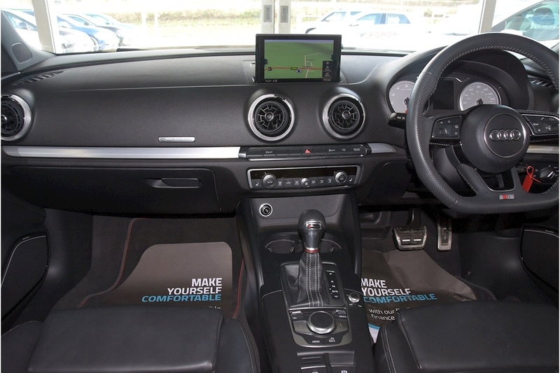 Audi 2.0 TFSI Black Edition Sportback 5dr Petrol S Tronic quattro Euro 6 (s/s) (300 ps)