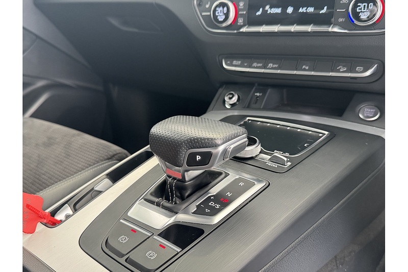 Audi 2.0 TDI 40 S line SUV 5dr Diesel S Tronic quattro Euro 6 (s/s) (190 ps)