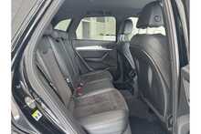 18/68 Audi Q5 2.0 TDI 40 S line Diesel S Tronic quattro 190 ps