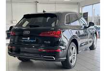 18/68 Audi Q5 2.0 TDI 40 S line Diesel S Tronic quattro 190 ps