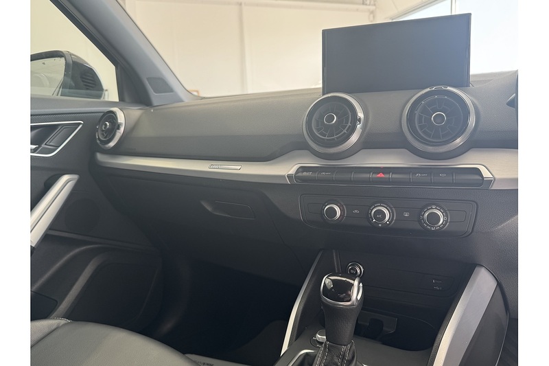 Audi 1.5 TFSI CoD 35 S line SUV 5dr Petrol S Tronic Euro 6 (s/s) (150 ps)