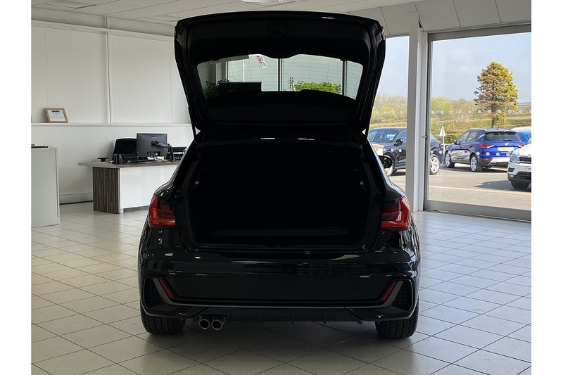 Audi 2.0 TFSI 40 S line Competition Sportback 5dr Petrol S Tronic Euro 6 (s/s) (207 ps)