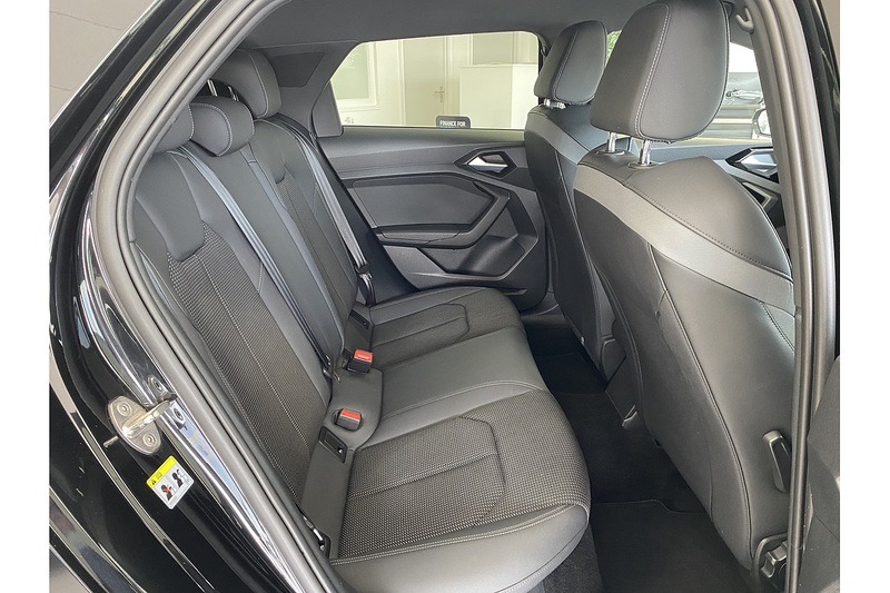 Audi 2.0 TFSI 40 S line Competition Sportback 5dr Petrol S Tronic Euro 6 (s/s) (207 ps)