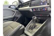 21/21 Audi A1 TFSI 40 S line Competition Sportback S Tronic 207 ps