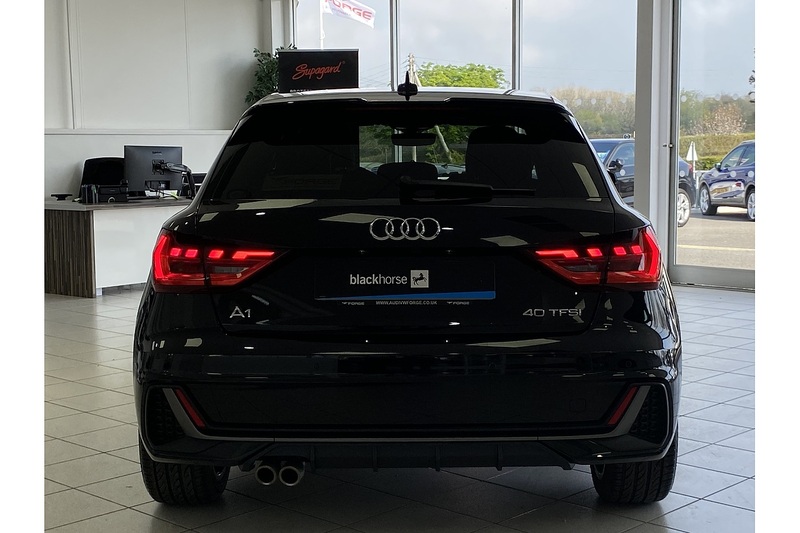 Audi 2.0 TFSI 40 S line Competition Sportback 5dr Petrol S Tronic Euro 6 (s/s) (207 ps)