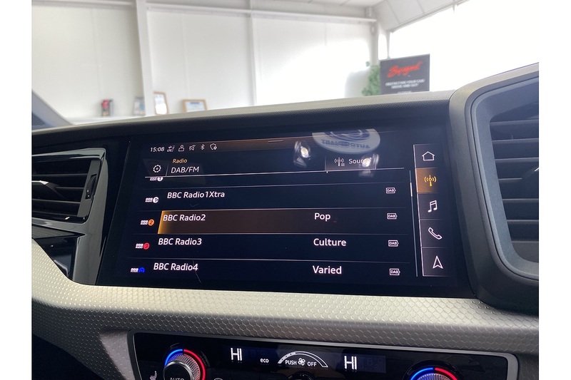 Audi 2.0 TFSI 40 S line Competition Sportback 5dr Petrol S Tronic Euro 6 (s/s) (207 ps)