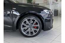 21/21 Audi A1 TFSI 40 S line Competition Sportback S Tronic 207 ps