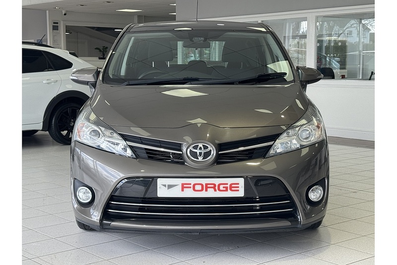 Toyota 1.6 D-4D Design MPV 5dr Diesel Manual Euro 6 (s/s) (7 Seat) (112 ps)