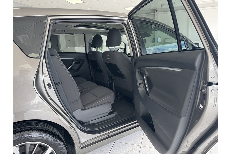 Toyota 1.6 D-4D Design MPV 5dr Diesel Manual Euro 6 (s/s) (7 Seat) (112 ps)