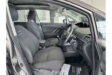 15/15 Toyota Auris 1.6 D-4D Design MPV (7 Seats) 112 ps