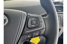 15/15 Toyota Auris 1.6 D-4D Design MPV (7 Seats) 112 ps