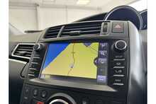 15/15 Toyota Auris 1.6 D-4D Design MPV (7 Seats) 112 ps