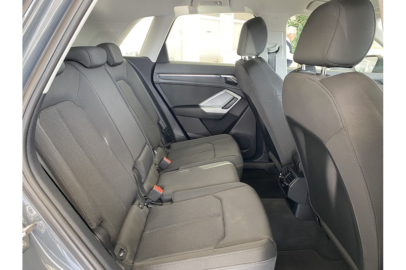 Audi 2.0 TDI 35 Sport SUV 5dr Diesel S Tronic quattro Euro 6 (s/s) (150 ps)