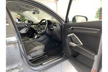 21/21 Audi Q3 2.0 TDI 35 Sport S Tronic quattro 150 ps
