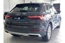 21/21 Audi Q3 2.0 TDI 35 Sport S Tronic quattro 150 ps