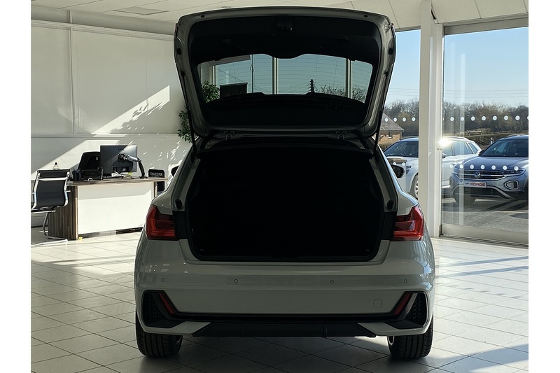 Audi Sportback Tfsi 30 S Tronic Black Edition 1.0 5dr Hatchback S Tronic Petrol