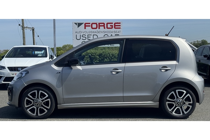 Volkswagen 1.0 R-Line Hatchback 5dr Petrol Manual Euro 6 (s/s) (65 ps)