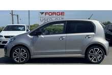 21/71 Volkswagen up! 1.0 R-Line Hatchback 65 ps